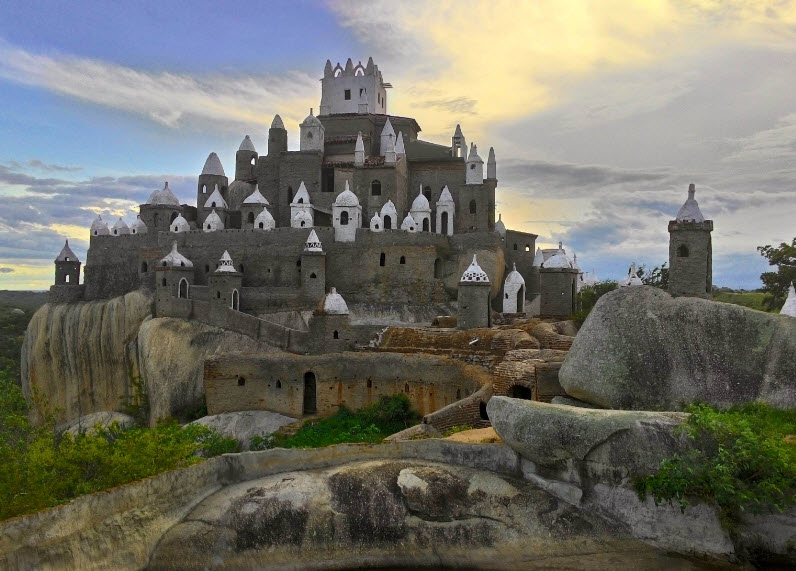 Castle Zé dos Montes, Brazil
